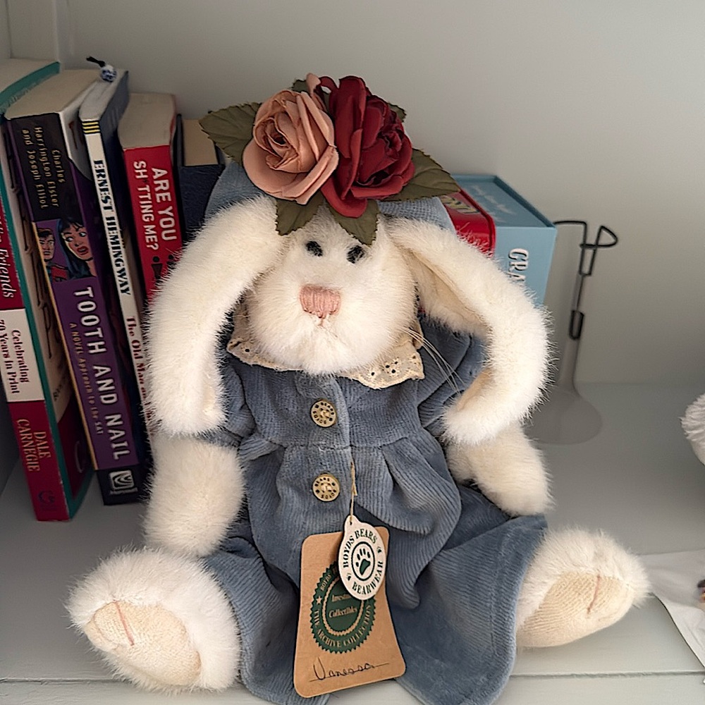 FINAL SALE!! 🌟Spring Sale 13" Boyds Bears Bunny Vanessa D. Lapinne Rabbit Plush